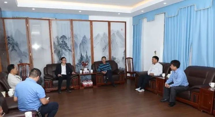 海南省總工會(huì)到海南礦業(yè)開展新春慰問.jpg