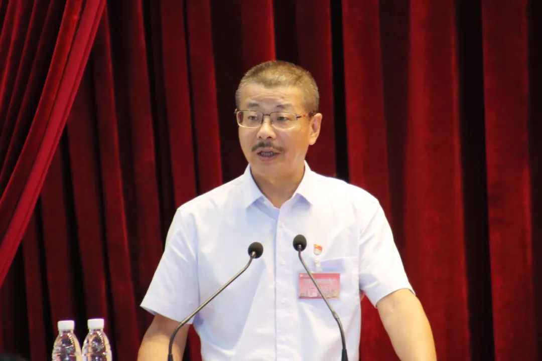 海南礦業(yè)召開第四屆職工代表大會第一次會議8.jpg